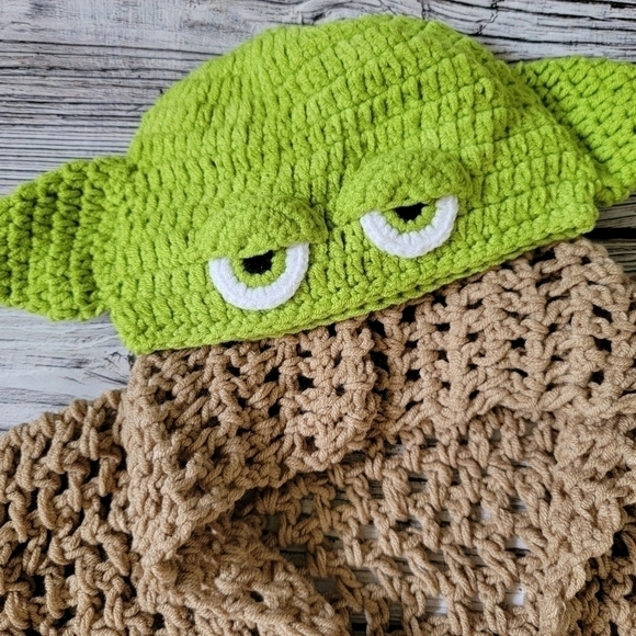 Baby Yoda Hand Crochet Costume Halloween Costume NEW - Picture 10 of 11